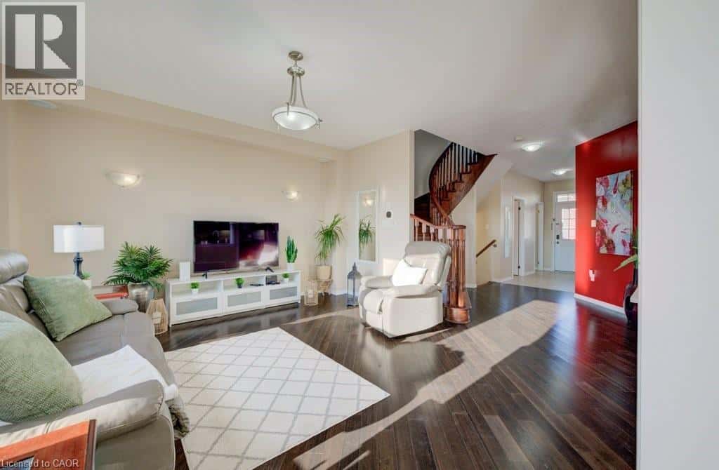 74 NORWICH Road — Breslau, Ontario - Photo 4 of 38