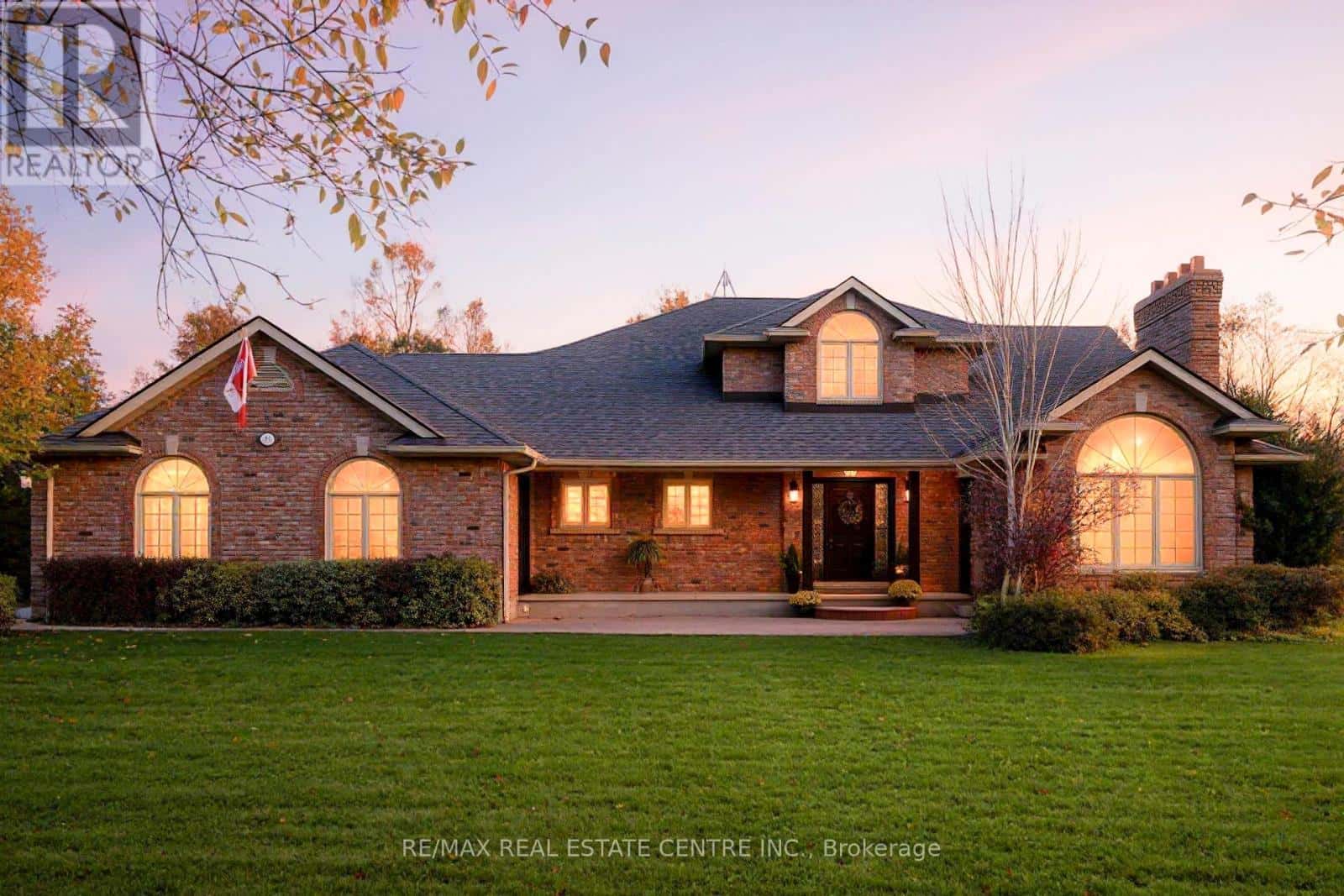 2255 MOHAWK TRAIL — Milton (Campbellville), Ontario - Photo 2 of 48