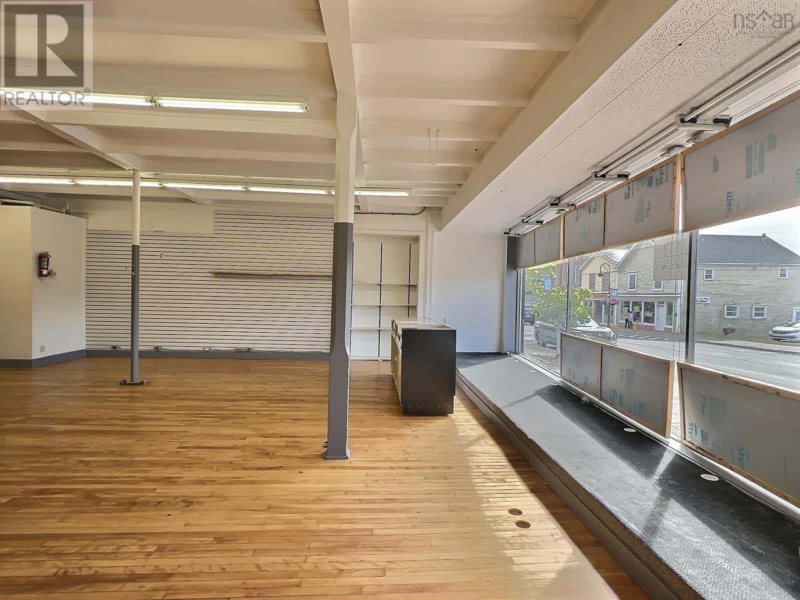 113 Victoria Street E — Amherst, Nova Scotia - Photo 5 of 20