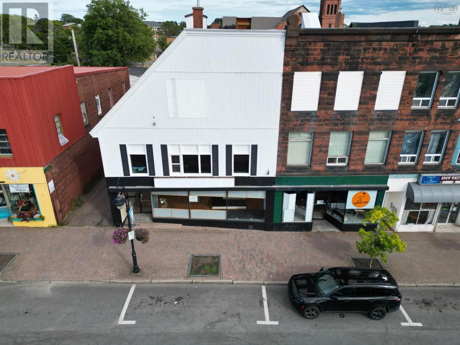 113 Victoria Street E — Amherst, Nova Scotia - Main photo