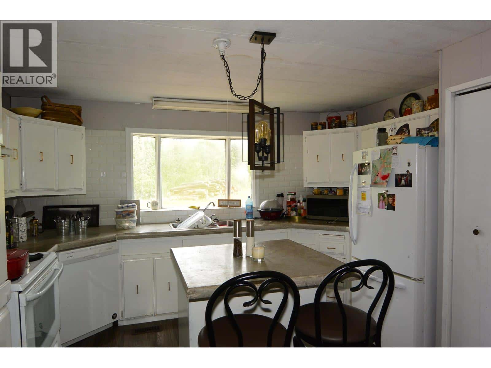 1018 LUND ROAD — Houston, British Columbia - Photo 5 of 27