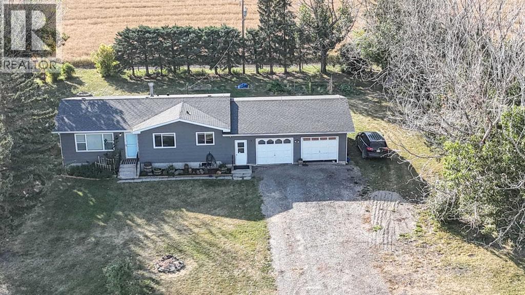 230054 Range Road 255 — Rural Wheatland County, Alberta - Main photo