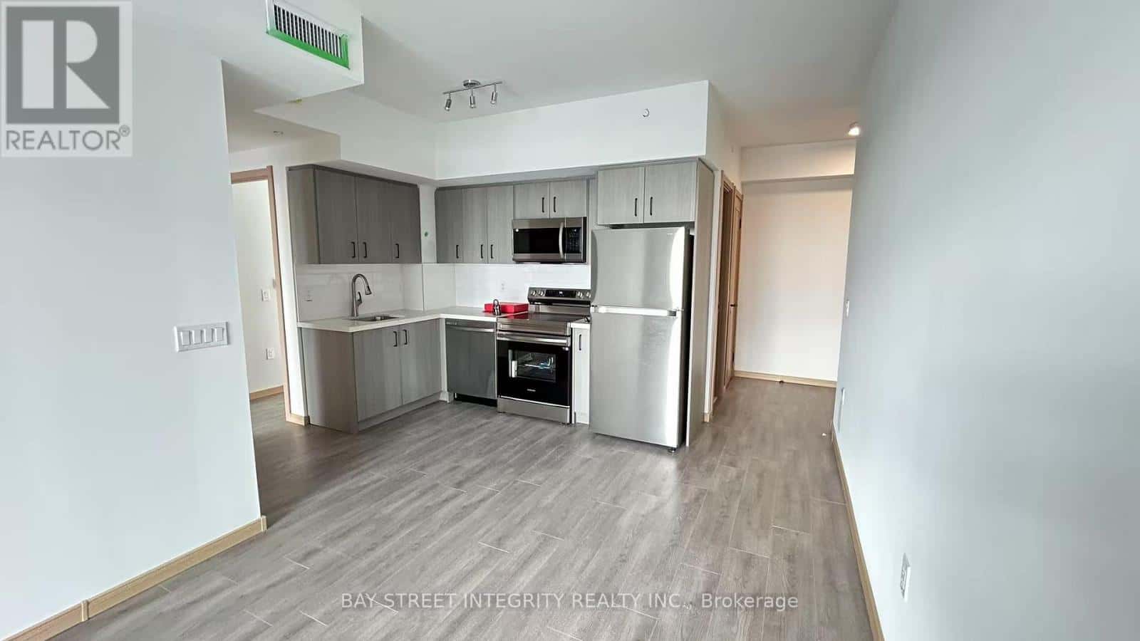 B617 - 3429 SHEPPARD AVENUE E — Toronto (Tam O'Shanter-Sullivan), Ontario - Photo 5 of 24