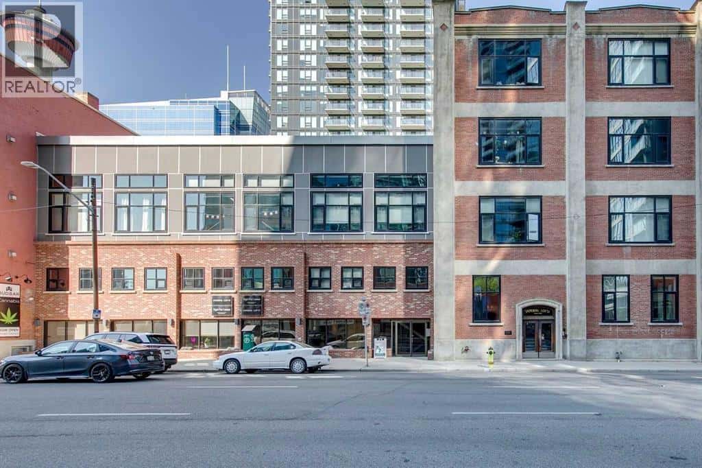 Calgary — Calgary - Photo 2 of 36