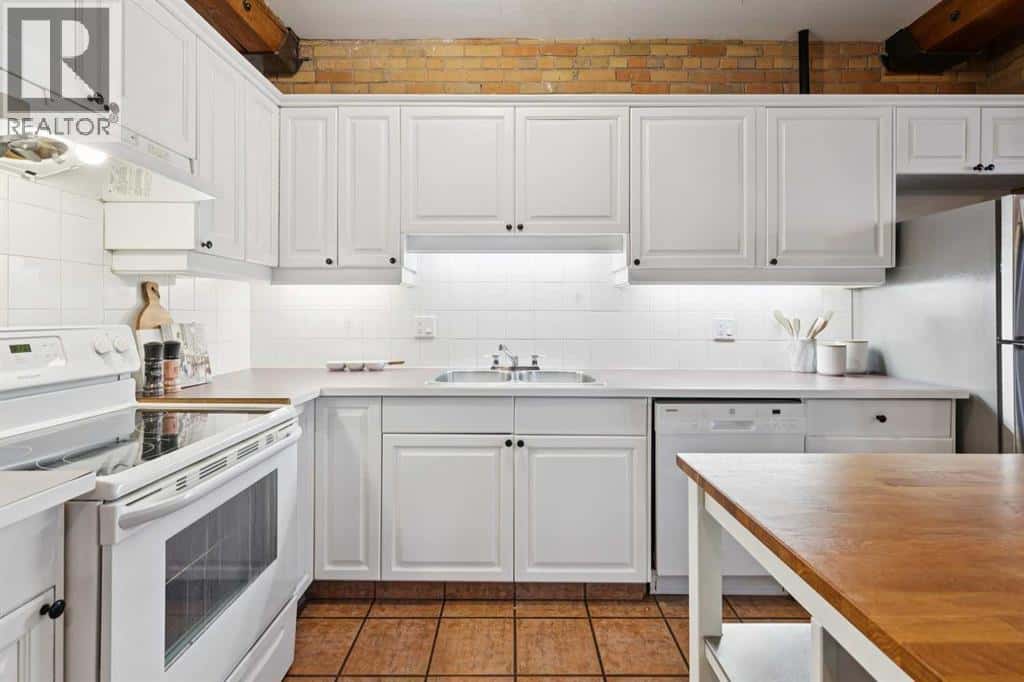 Calgary — Calgary - Photo 5 of 36