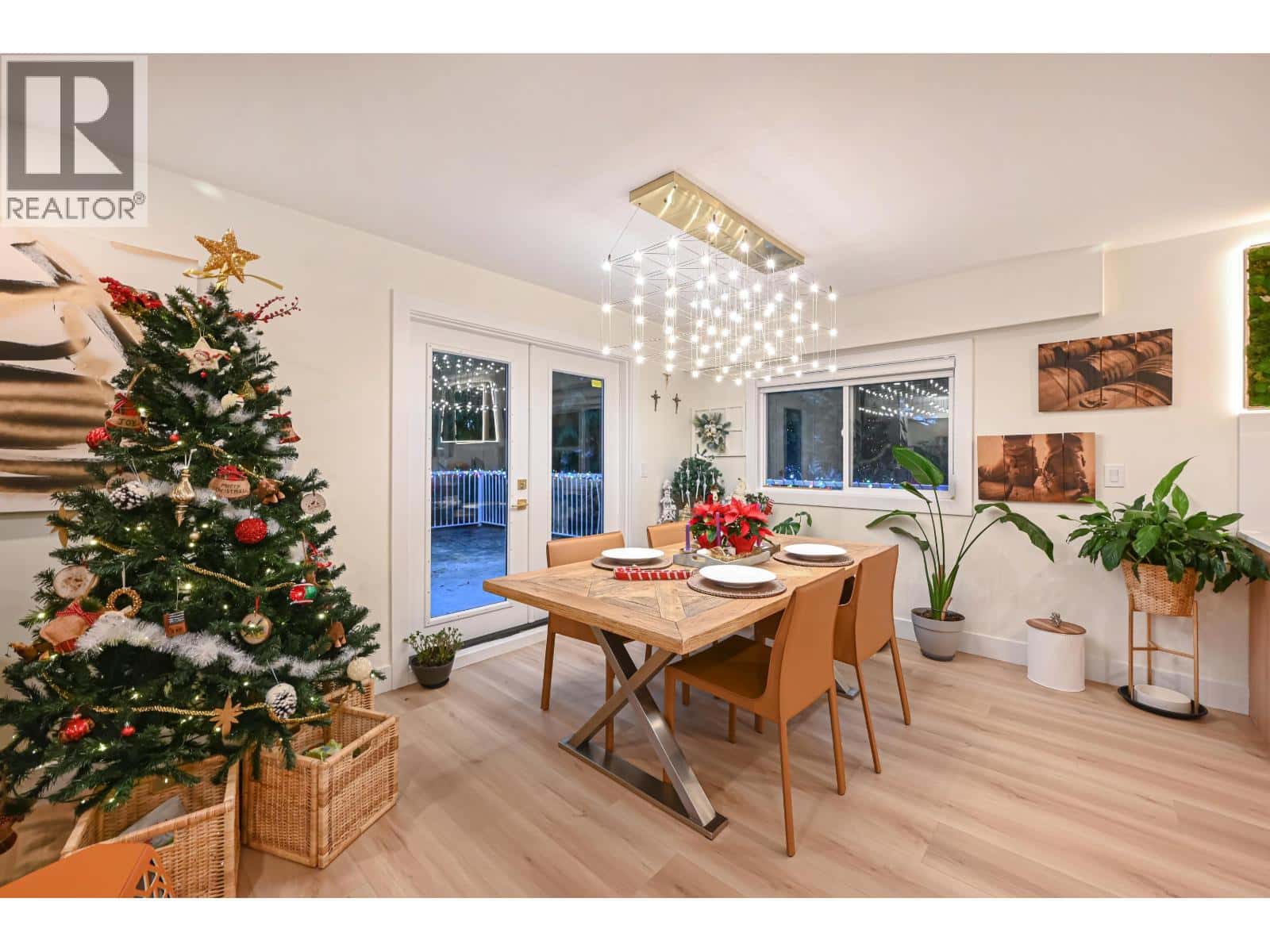 1409 WINDSOR CRESCENT — Delta, British Columbia - Photo 4 of 32