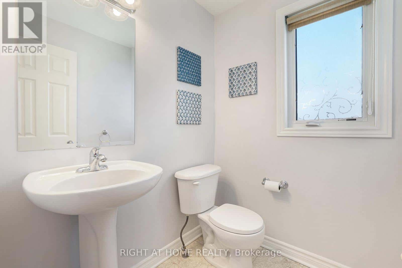 366 FORESTBROOK STREET — Ottawa - Photo 3 of 34