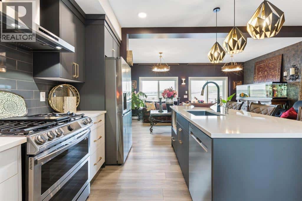 Cochrane — Cochrane - Photo 4 of 86