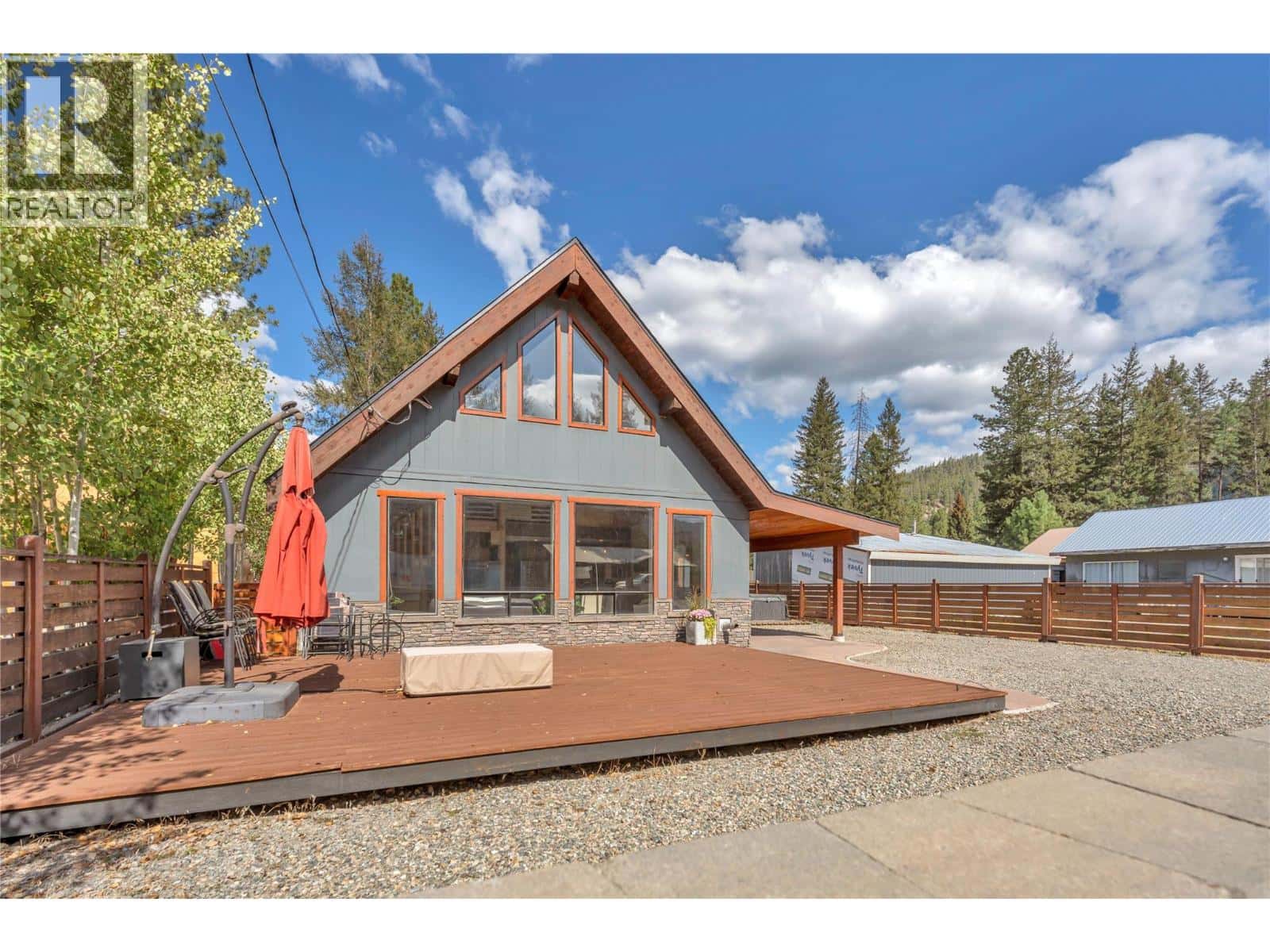 178 2ND Street — Coalmont-Tulameen, British Columbia - Photo 2 of 43