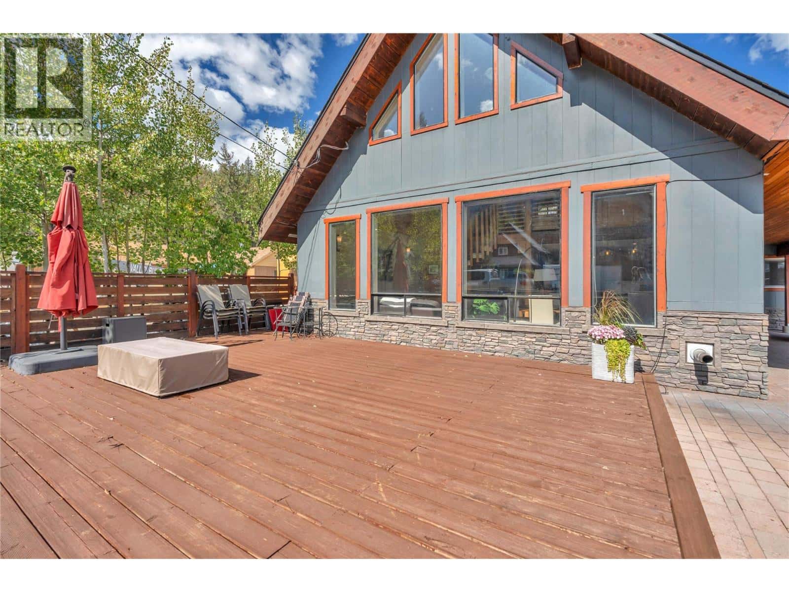 178 2ND Street — Coalmont-Tulameen, British Columbia - Photo 4 of 43