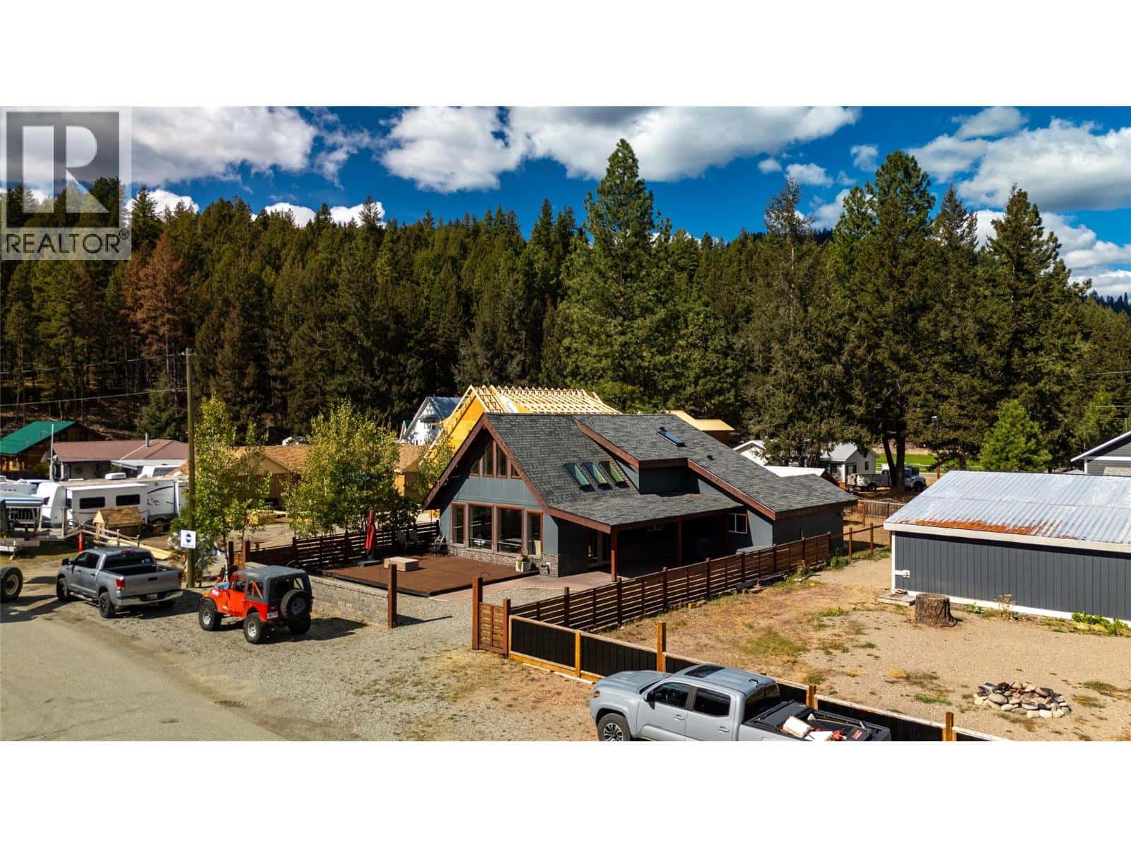 178 2ND Street — Coalmont-Tulameen, British Columbia - Photo 5 of 43