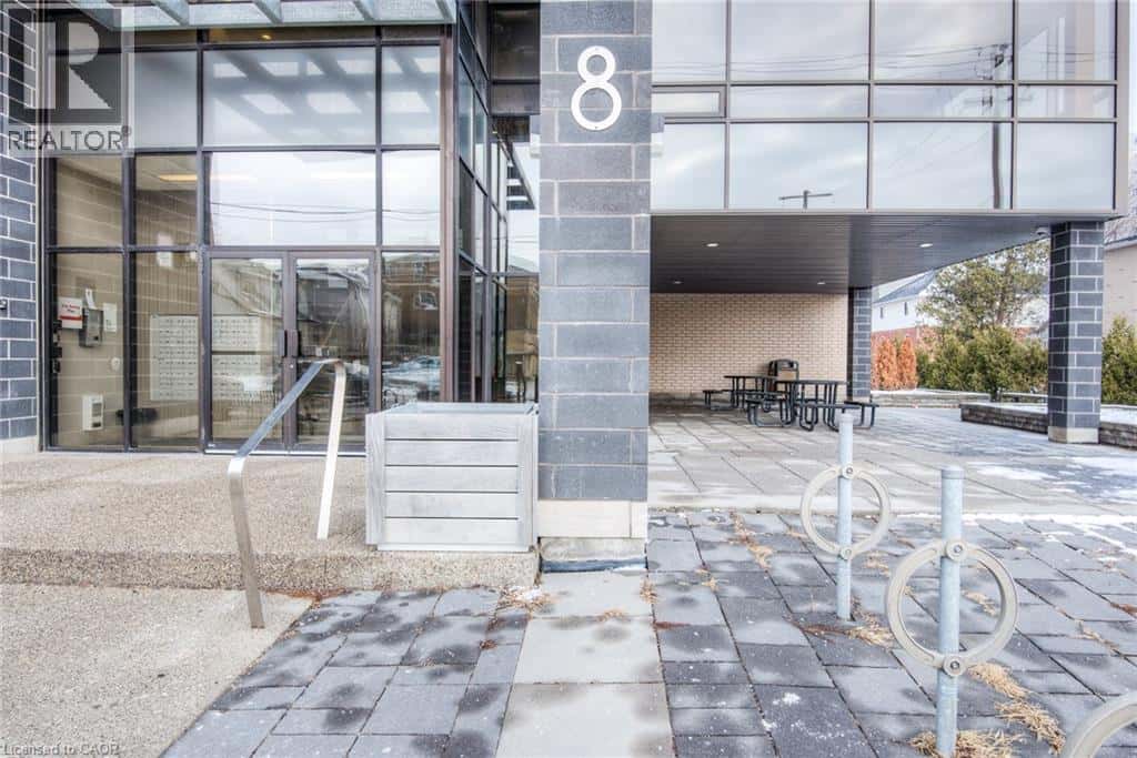 8 HICKORY Street W Unit# 401 — Waterloo, Ontario - Photo 5 of 38