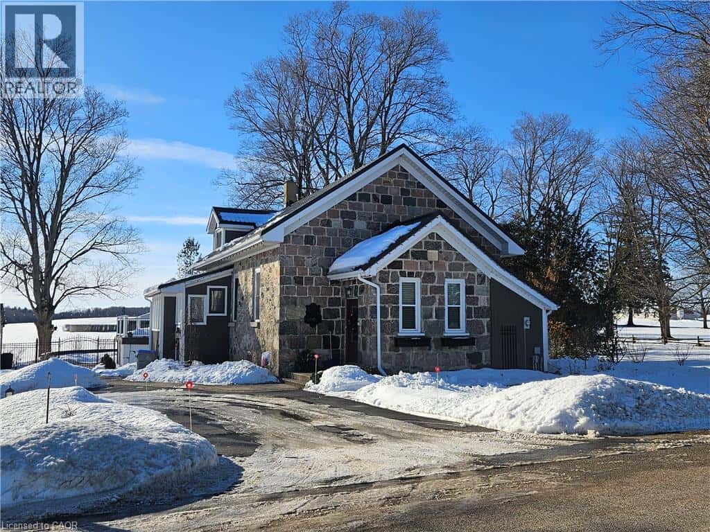 6265 LINE 89 — Gowanstown, Ontario - Photo 2 of 50