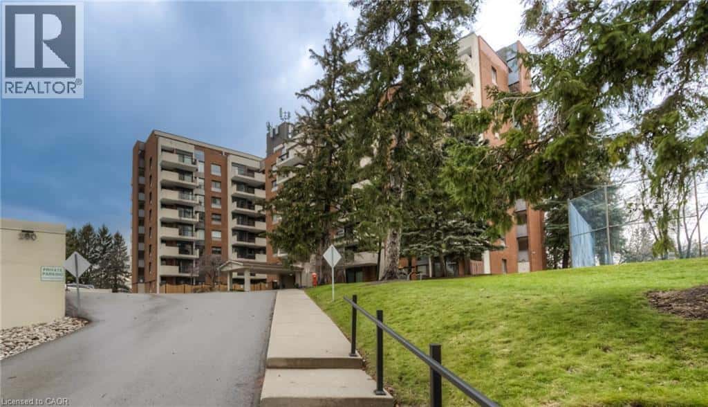 260 SHELDON Avenue N Unit# 212 — Kitchener, Ontario - Photo 3 of 44