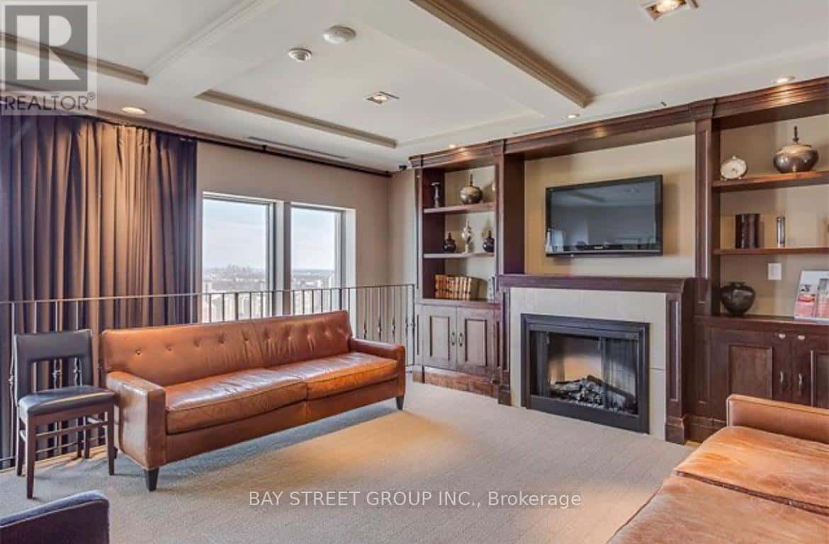 1101 - 388 PRINCE OF WALES DRIVE — Mississauga (City Centre) - Photo 4 of 15