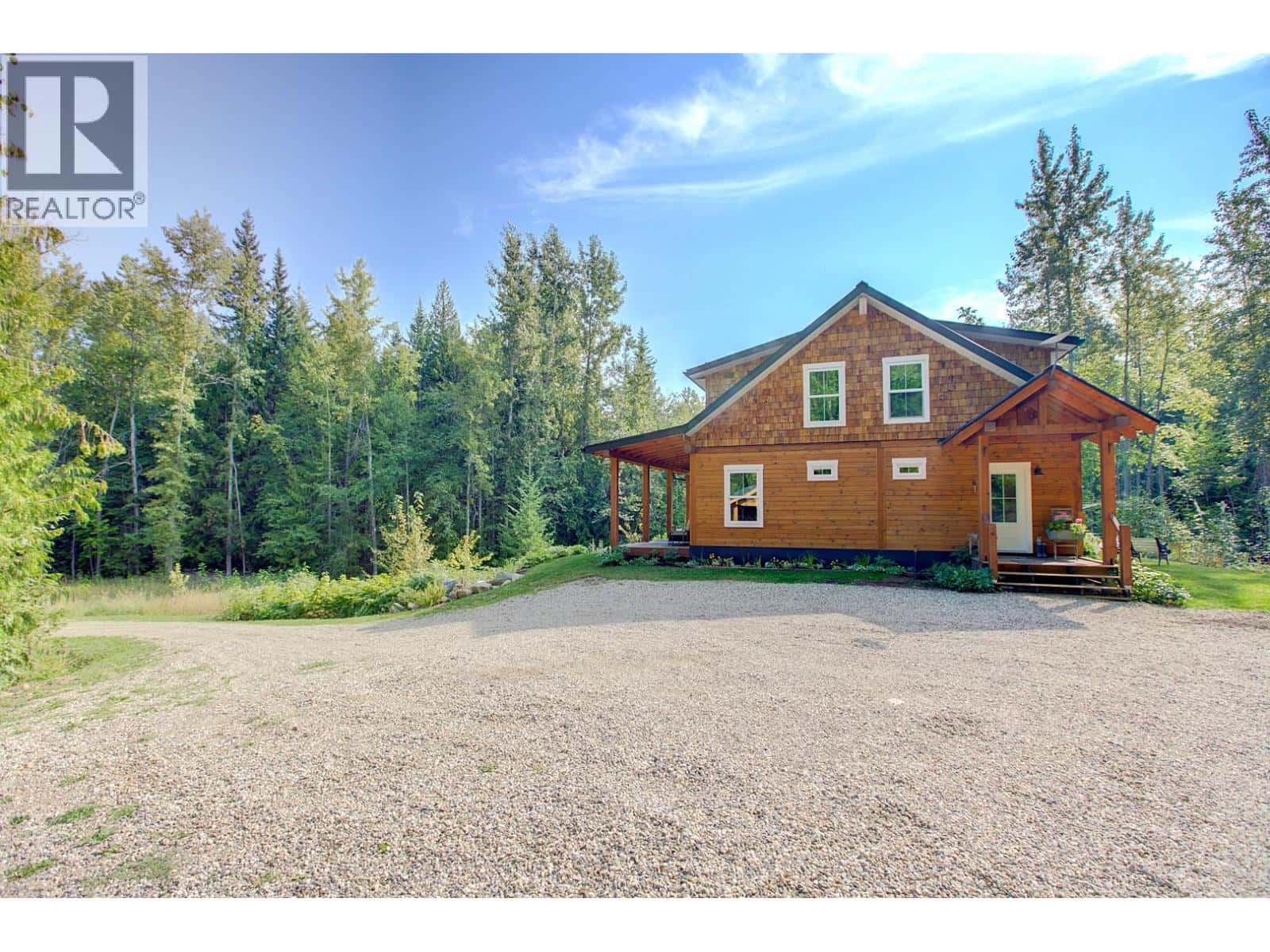 44 Mackenzie Road — Salmon Arm, British Columbia - Photo 3 of 98