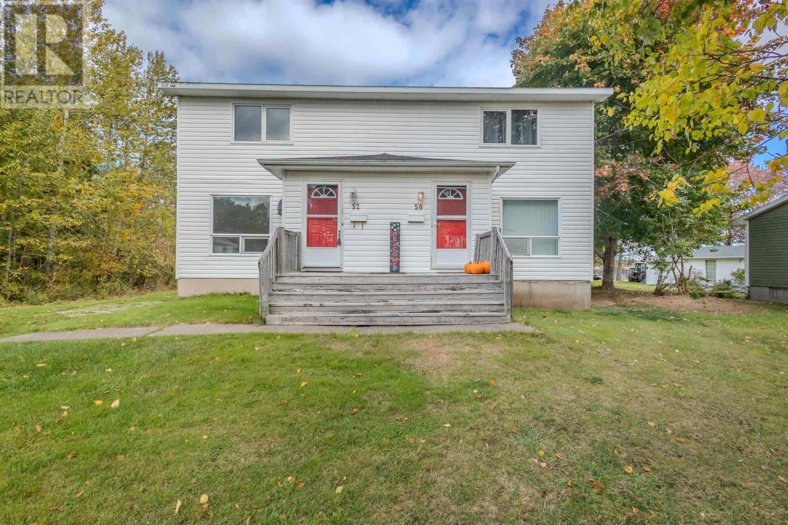 50/52 Myrtle Street — Westmount, Nova Scotia - Photo 2 of 21