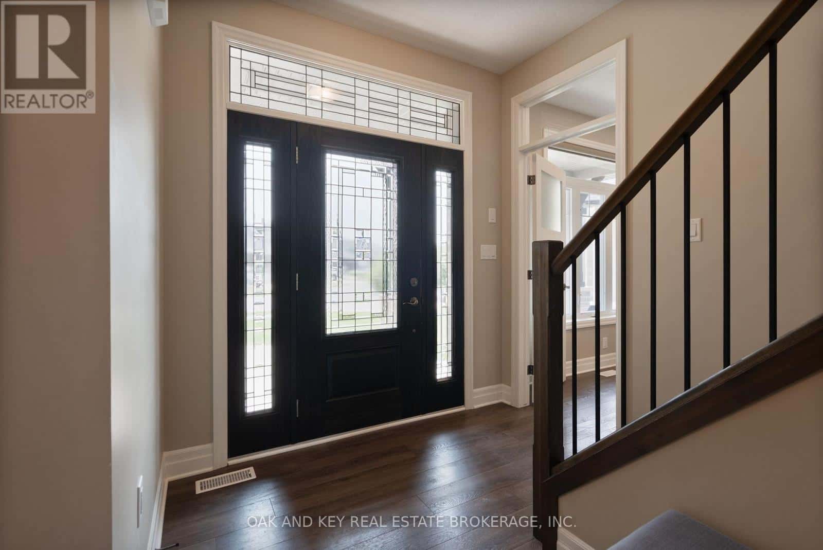 25 HARDY COURT — Lucan Biddulph (Lucan), Ontario - Photo 3 of 46