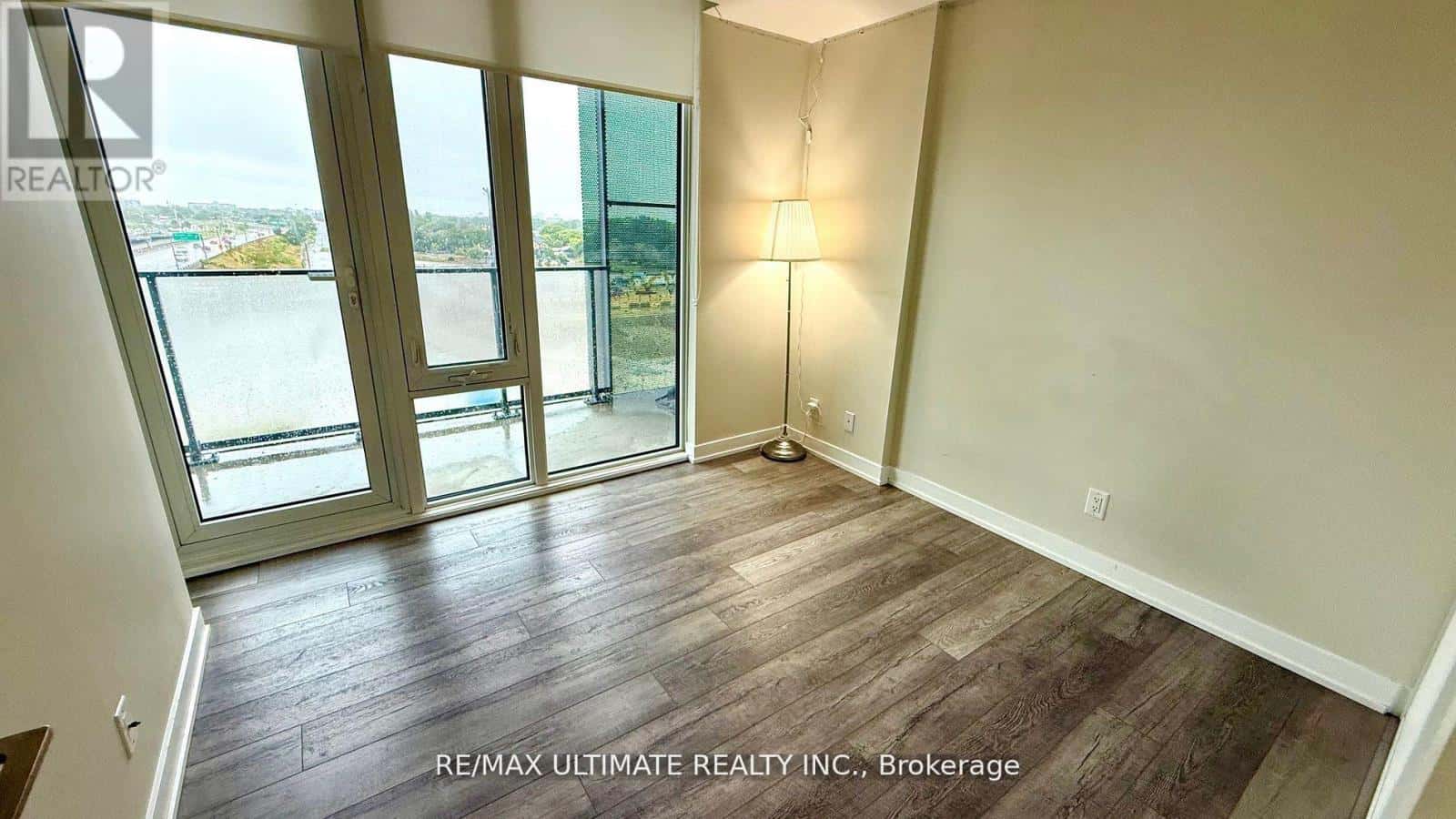 720 - 38 MONTE KWINTER COURT — Toronto (Clanton Park), Ontario - Photo 4 of 64