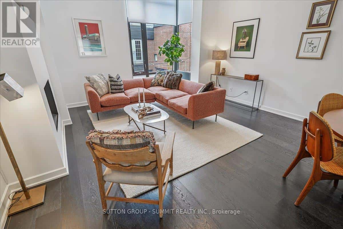 13 GILEAD PLACE — Toronto (Moss Park), Ontario - Photo 5 of 32