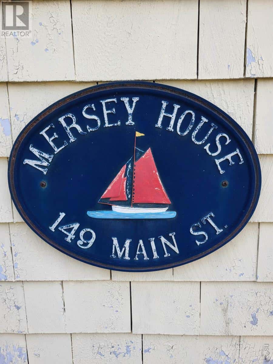 149 Main Street — Liverpool, Nova Scotia - Photo 2 of 16