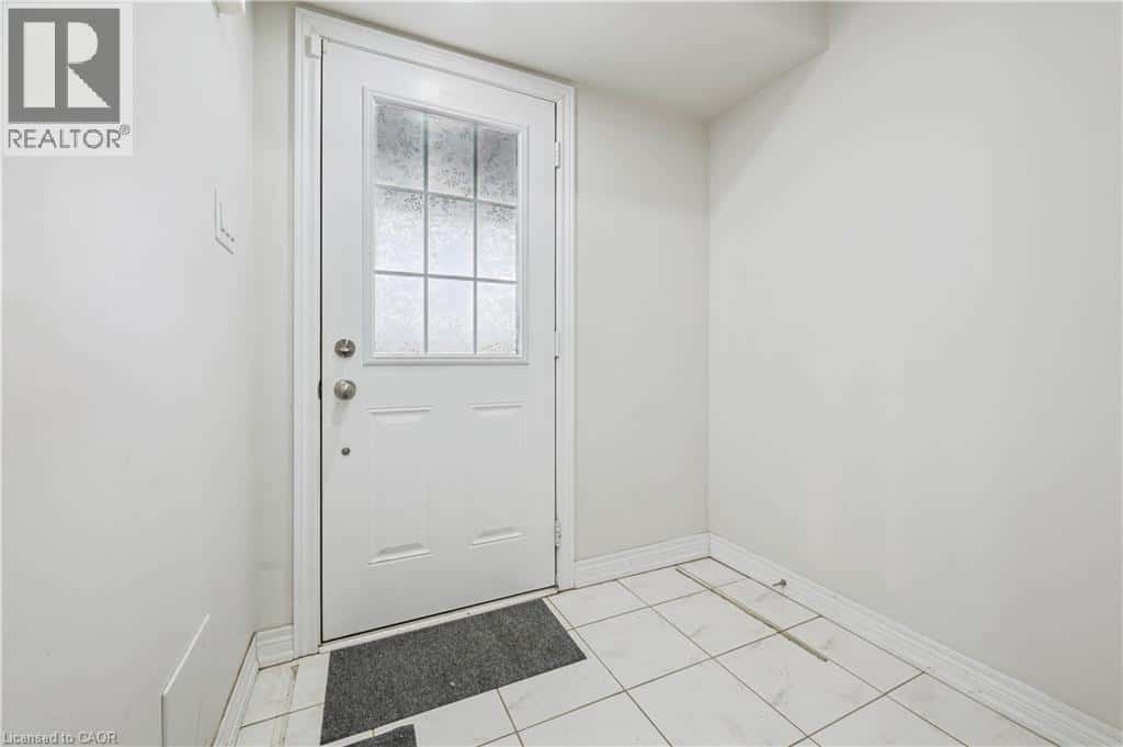 390 LINDEN Drive — Cambridge, Ontario - Photo 5 of 39