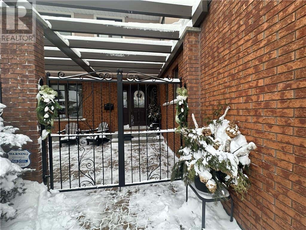 564 Jupiter Court — Sudbury, Ontario - Photo 2 of 48