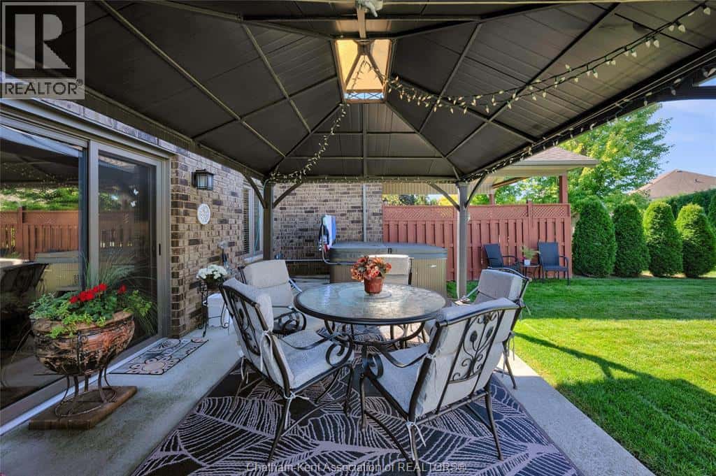 53 Veranda COURT — Chatham, Ontario - Photo 5 of 50