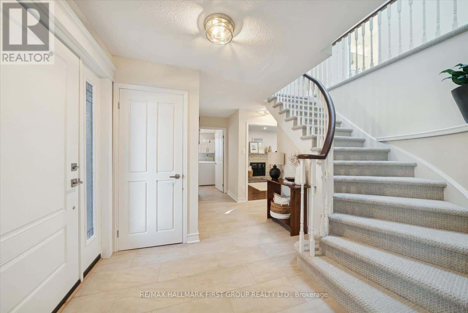 32 FOREST HEIGHTS STREET — Whitby (Pringle Creek), Ontario - Photo 3 of 32