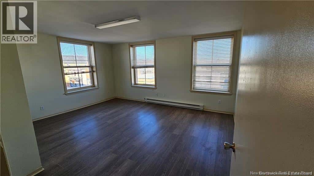 593 Main Street — Sussex, New Brunswick - Photo 3 of 11