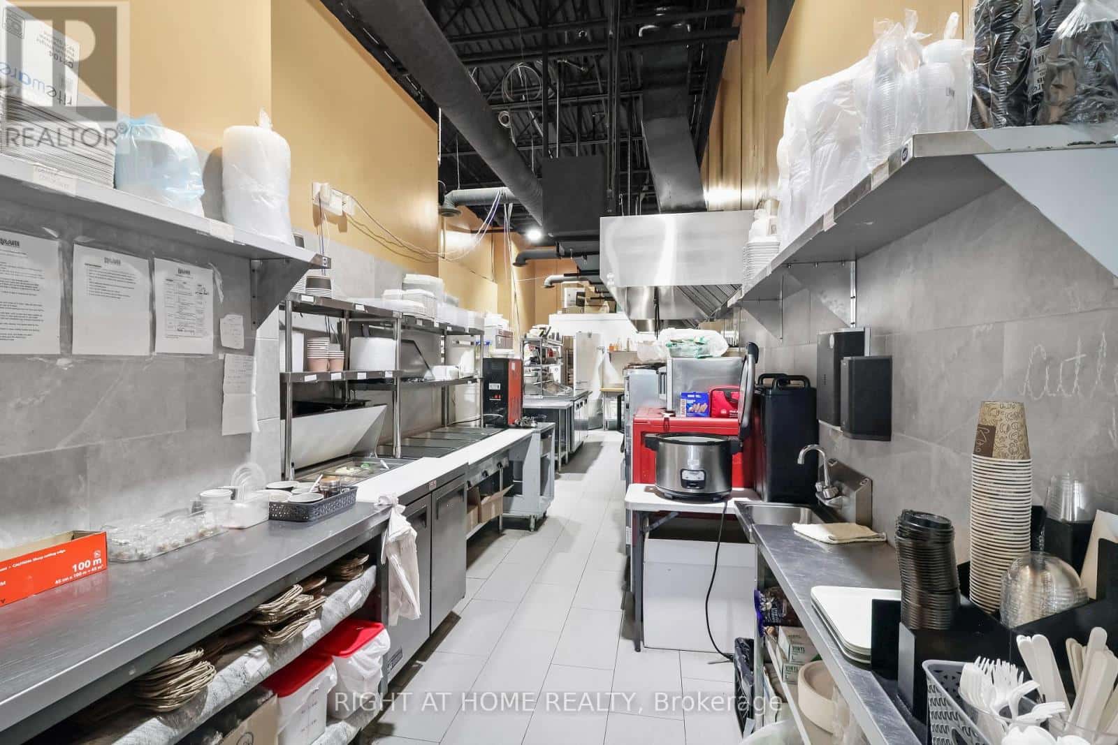 Ottawa — Ottawa - Photo 4 of 23