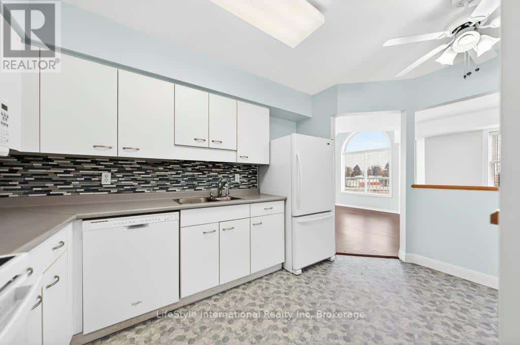 208 Silvercreek Parkway North 306