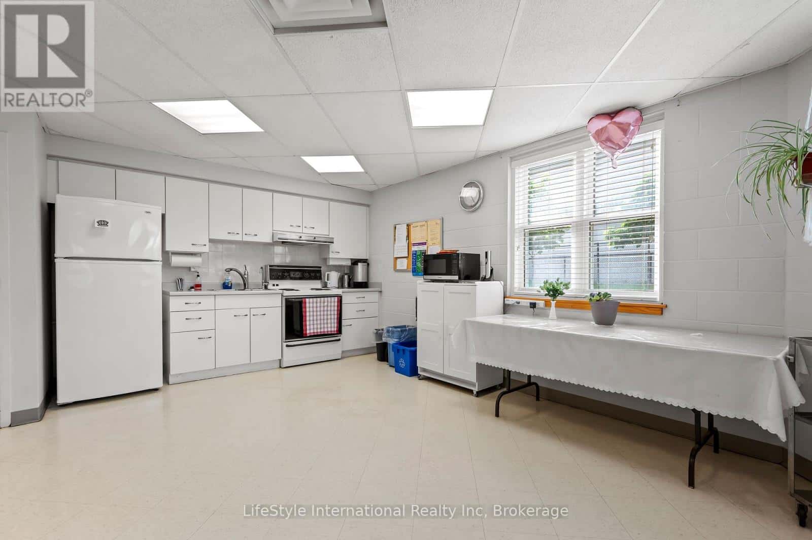 Guelph (Junction/Onward Willow) — Guelph (Junction/Onward Willow) - Photo 5 of 39