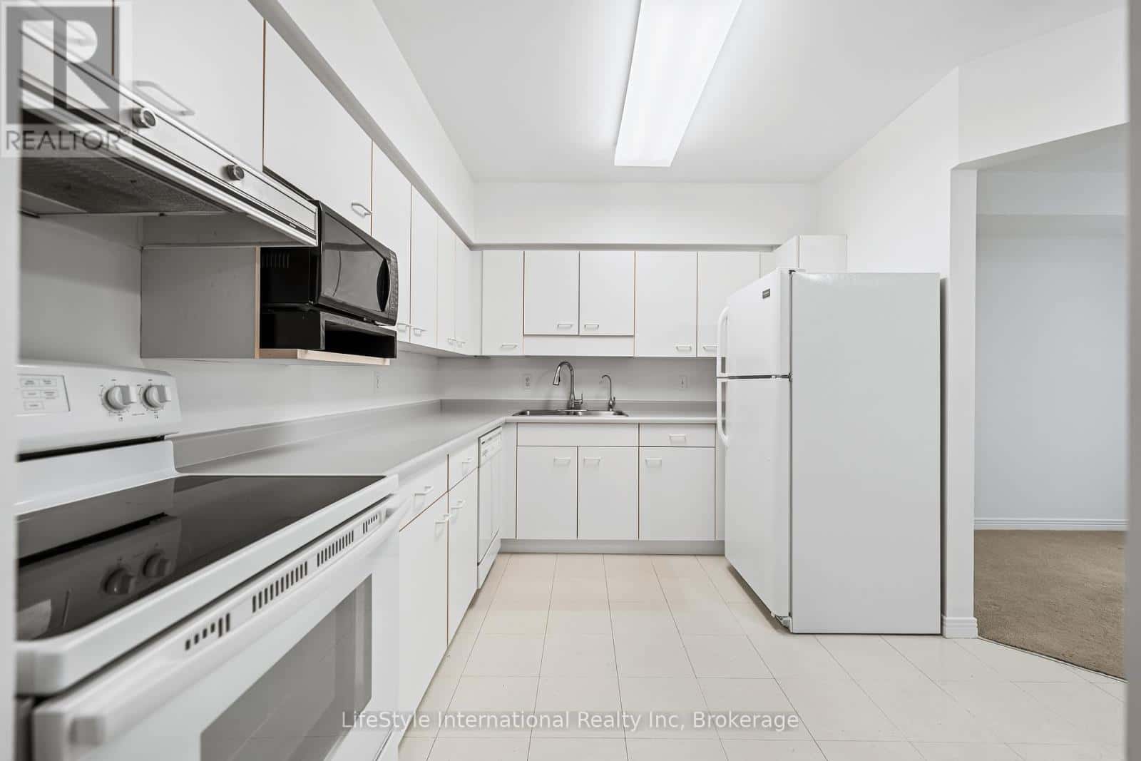 Guelph (Junction/Onward Willow) — Guelph (Junction/Onward Willow) - Photo 5 of 34