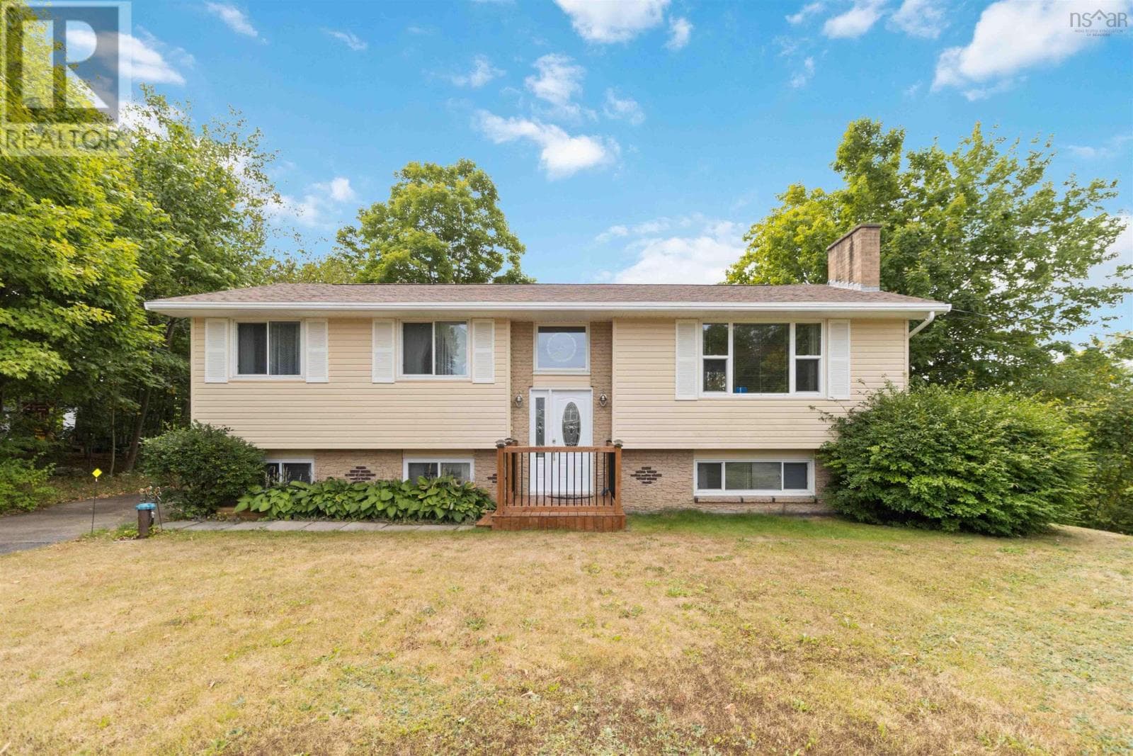 1 Patricia Place — Lake Echo, Nova Scotia - Main photo