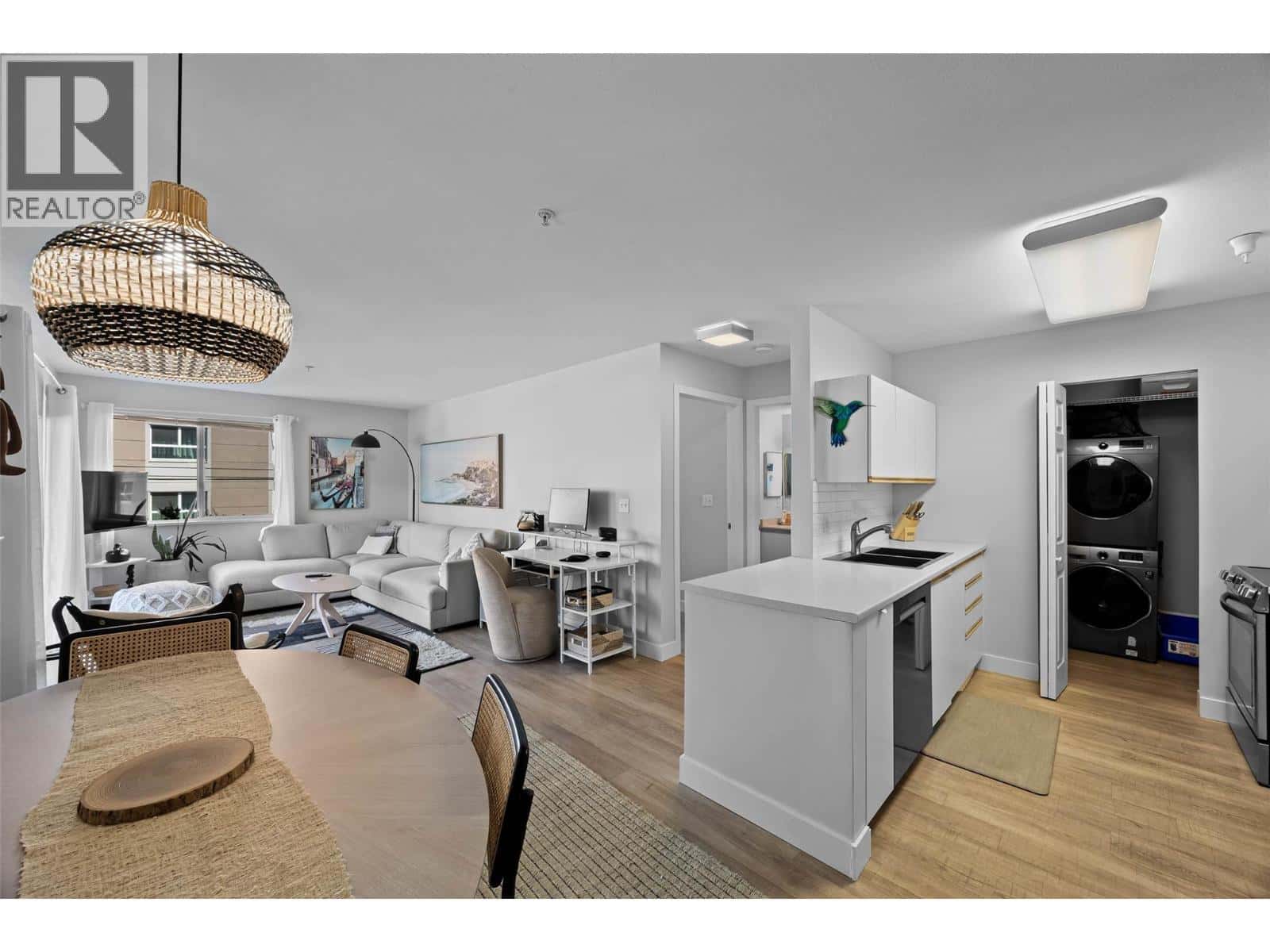 360 BATTLE ST Street — Kamloops, British Columbia - Photo 4 of 19