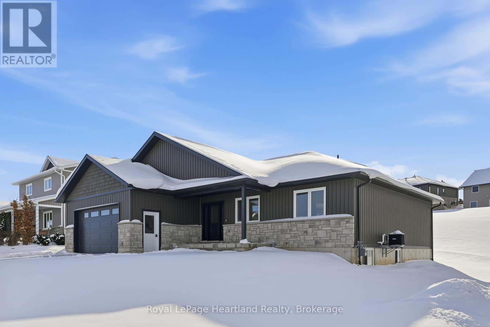 6 NOECKERVILLE HILL DRIVE — South Bruce, Ontario - Photo 2 of 36