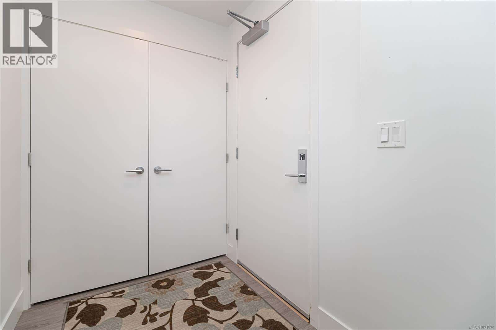 218 940 Reunion Ave — Langford, British Columbia - Photo 5 of 25