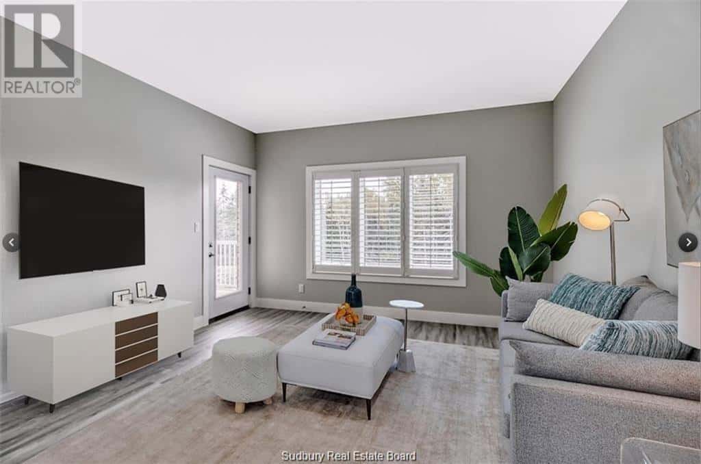 1 Pineridge Court — Lively, Ontario - Photo 3 of 5