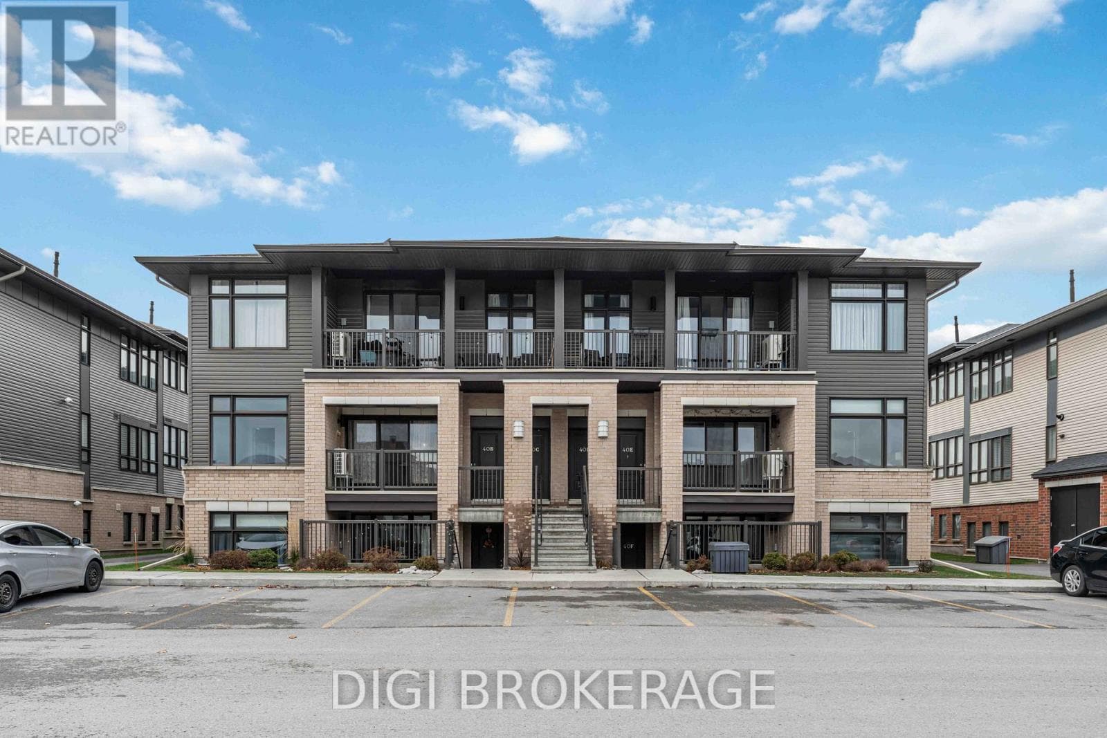 40D JAGUAR PRIVATE - Main photo, Ottawa, Ontario