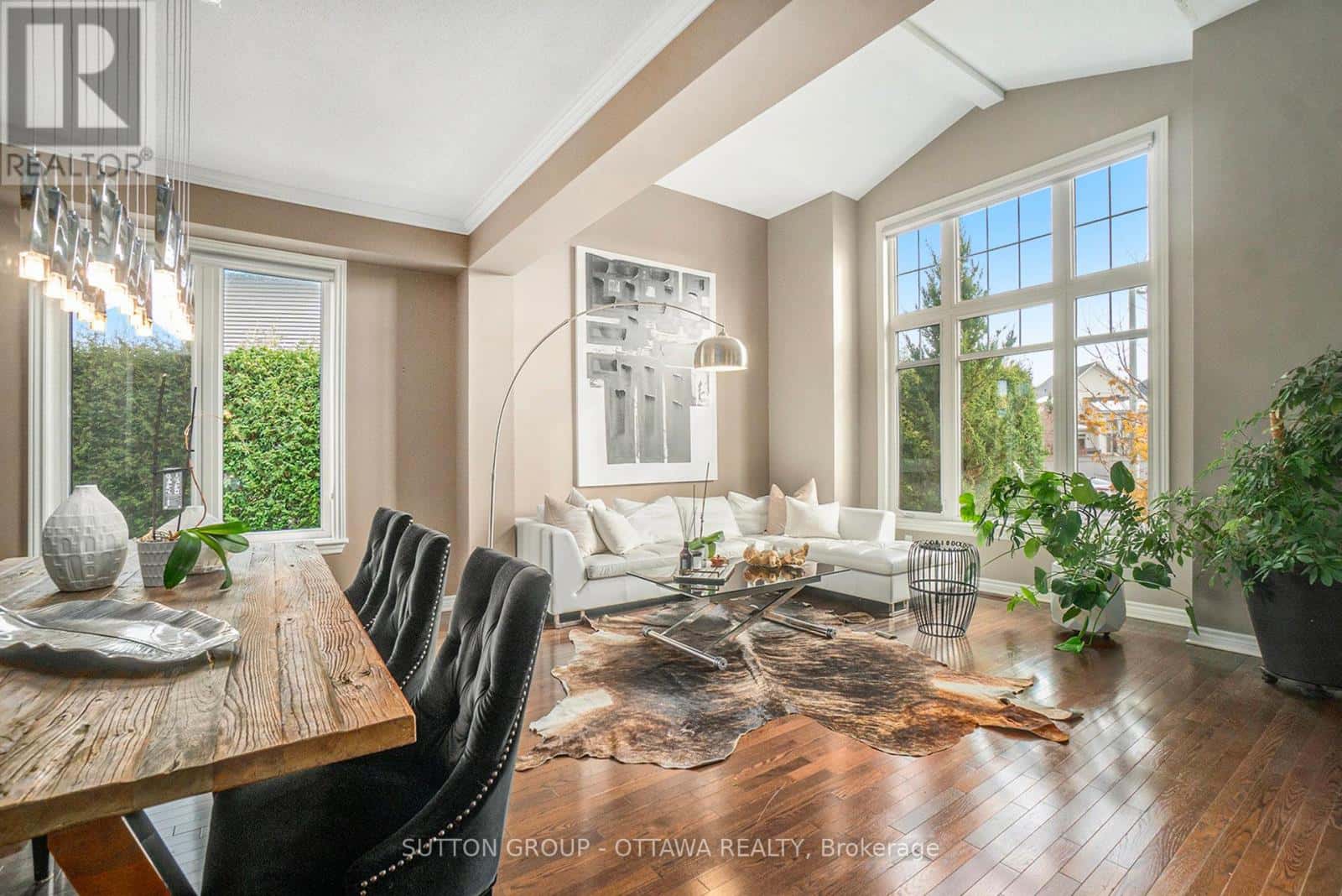 1969 PLAINHILL DRIVE — Ottawa, Ontario - Photo 2 of 35