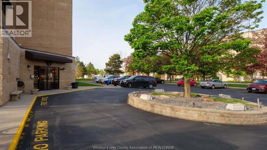 1905 Normandy STREET Unit# 104 — LaSalle, Ontario - Photo 4 of 24