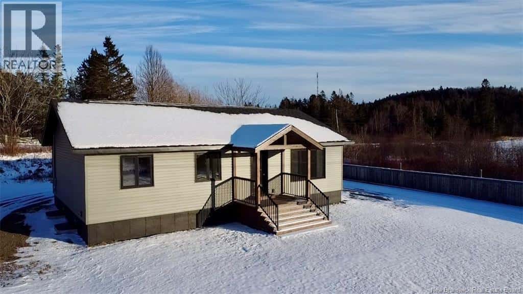 3 Hatt Crescent — St George, New Brunswick - Photo 2 of 31