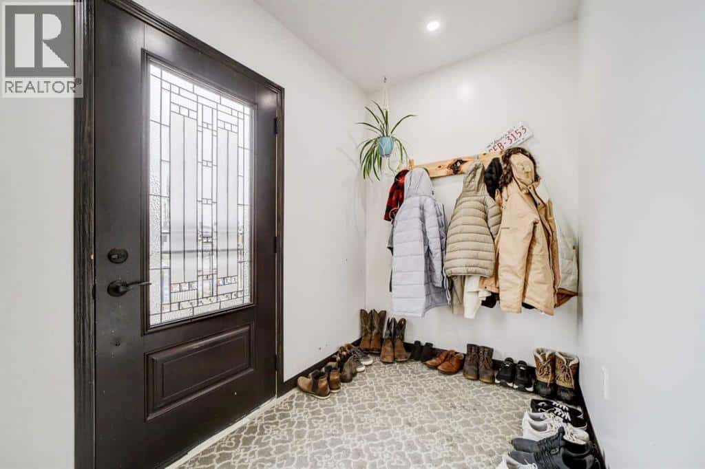 Bow Island — Bow Island - Photo 5 of 49