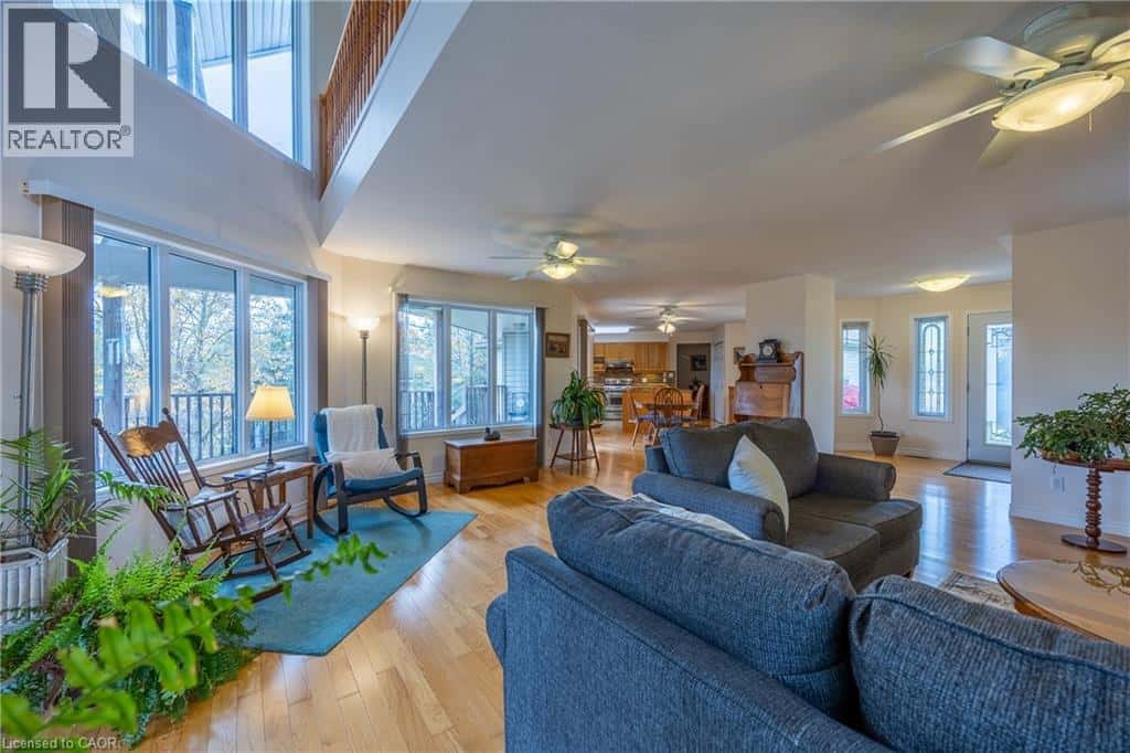 1028 #59 Highway — Port Rowan, Ontario - Photo 4 of 48