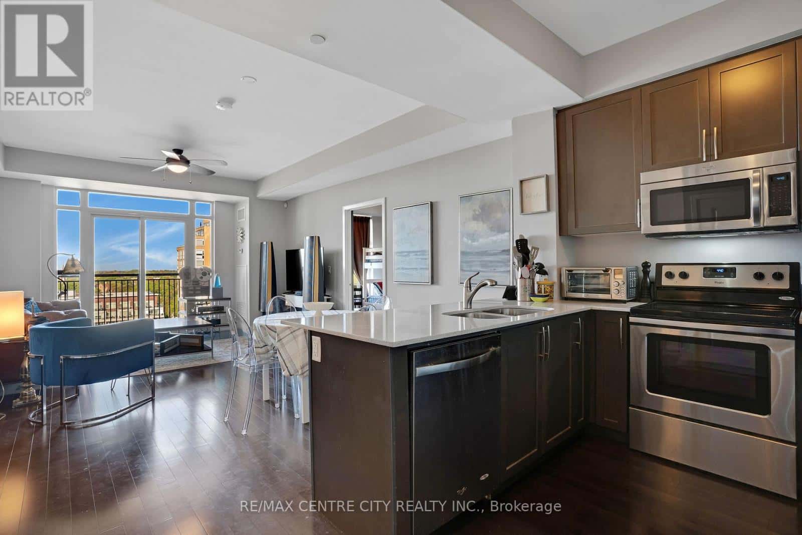 1009 - 144 PARK STREET — Waterloo, Ontario - Photo 5 of 43