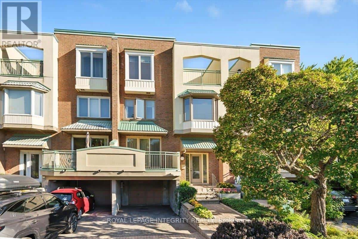 17 COLUMBUS AVENUE — Ottawa, Ontario - Photo 2 of 49