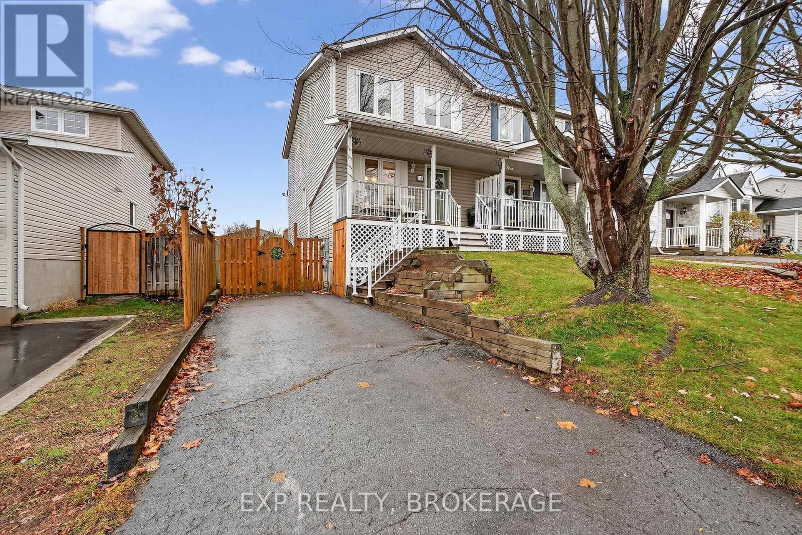 14 CLIFFORD STREET — Loyalist (Amherstview), Ontario - Main photo