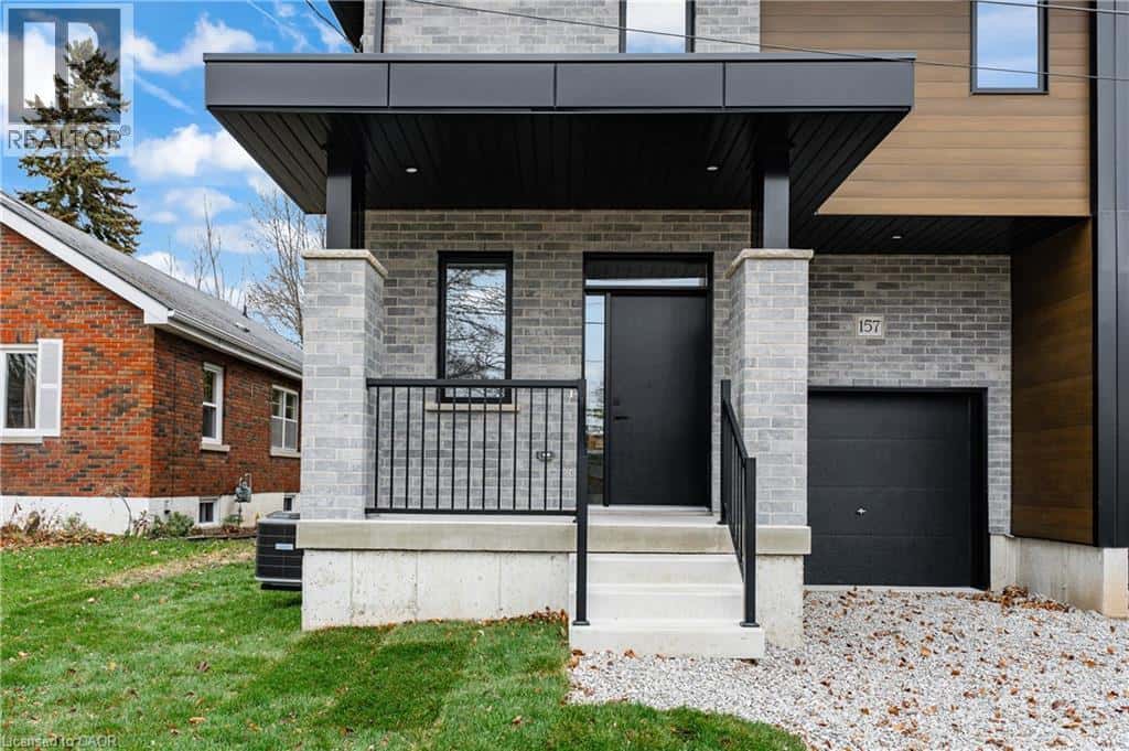 157 TIFFANY Street — Cambridge, Ontario - Photo 4 of 43