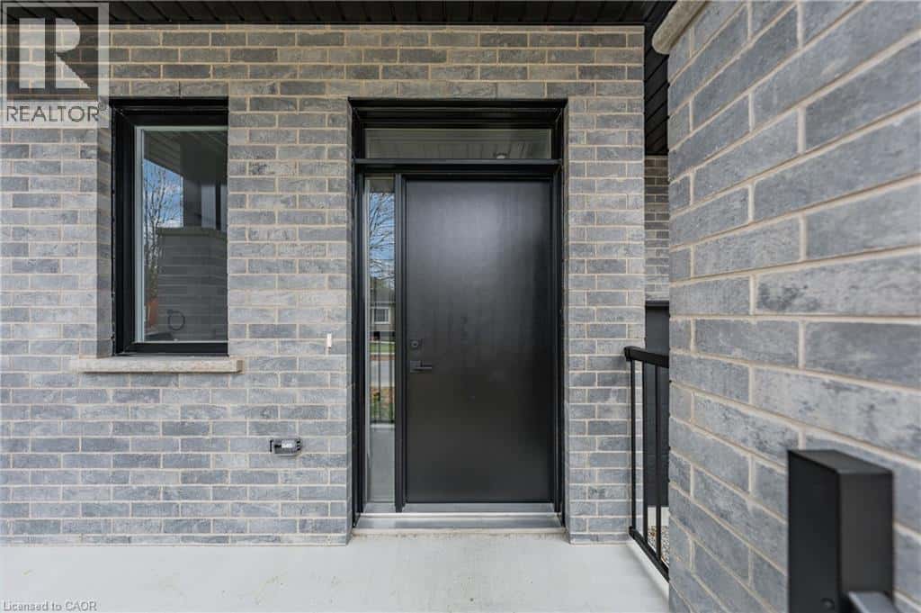 157 TIFFANY Street — Cambridge, Ontario - Photo 5 of 43